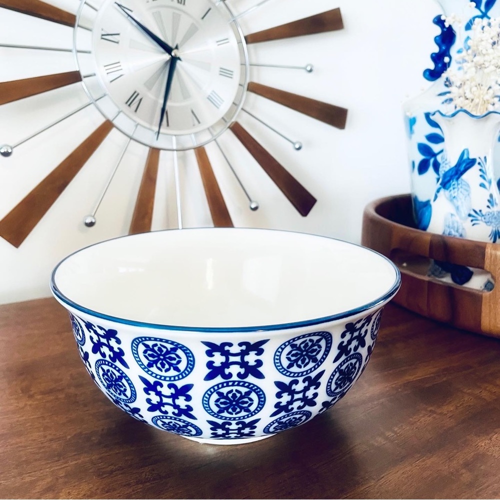 Blue and white Chinoiserie ceramic serving bowl